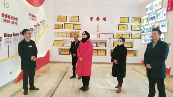 南昌市總工會走訪慰問南昌市政建設(shè)集團困難職工6002.jpg