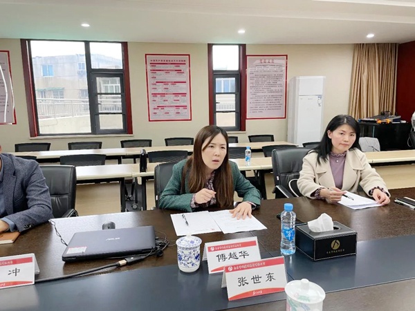 南昌市政公用集團宣傳部傅越華指導(dǎo)報告文學(xué)創(chuàng)作6003.jpg