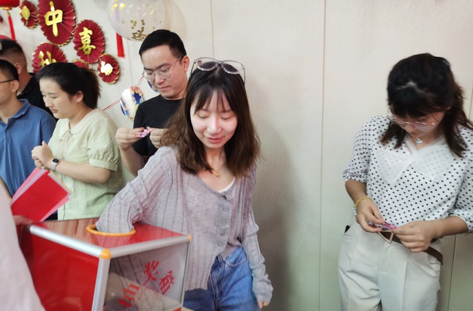 共青團(tuán)南昌市政建設(shè)集團(tuán)有限公司委員會(huì)舉辦了“承傳統(tǒng)文化，享團(tuán)圓美滿”中秋主題活動(dòng)6913.jpg
